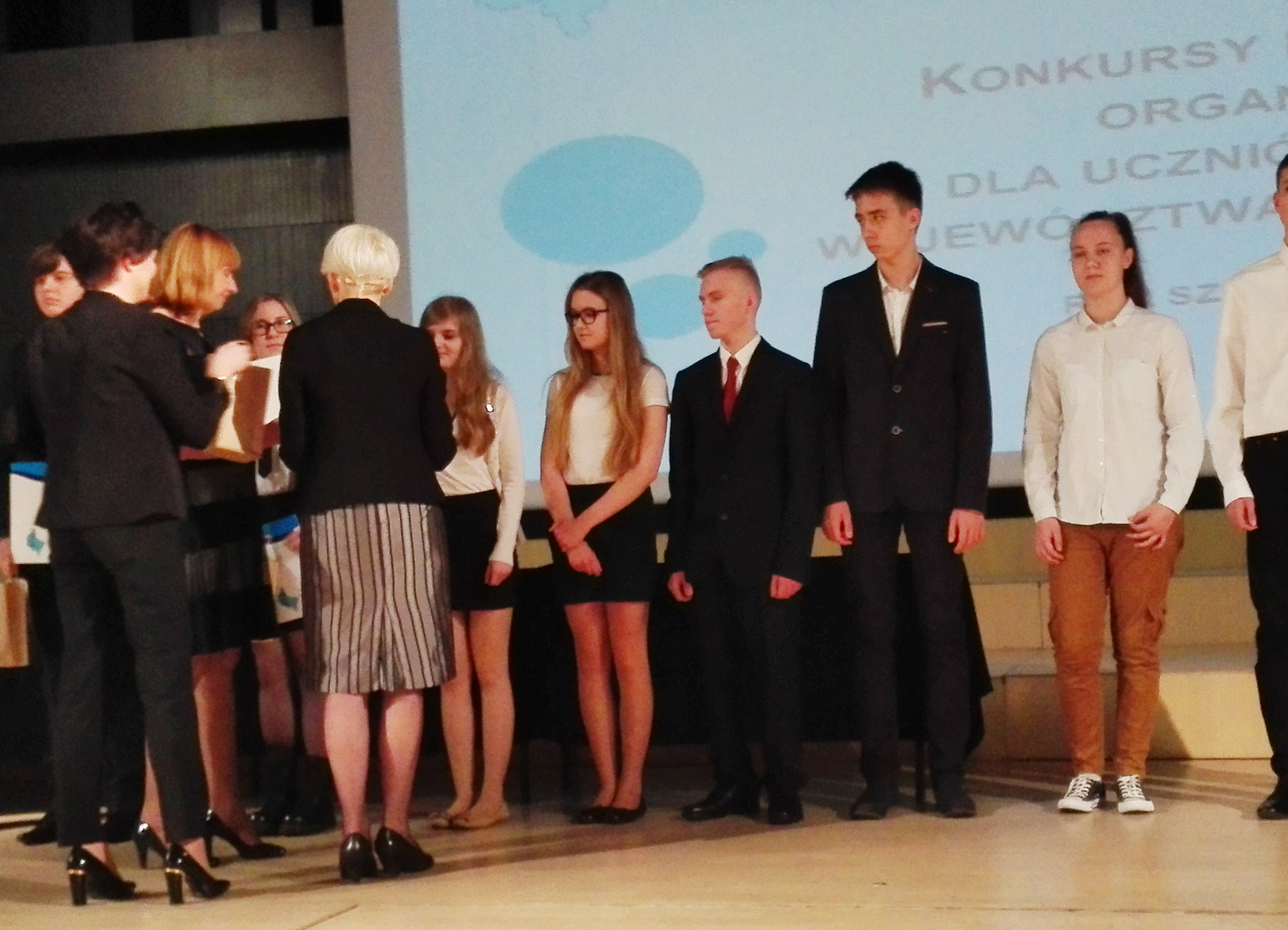 szeciu laureatow z gimnazjum nr 1 4 20160414 1597635312