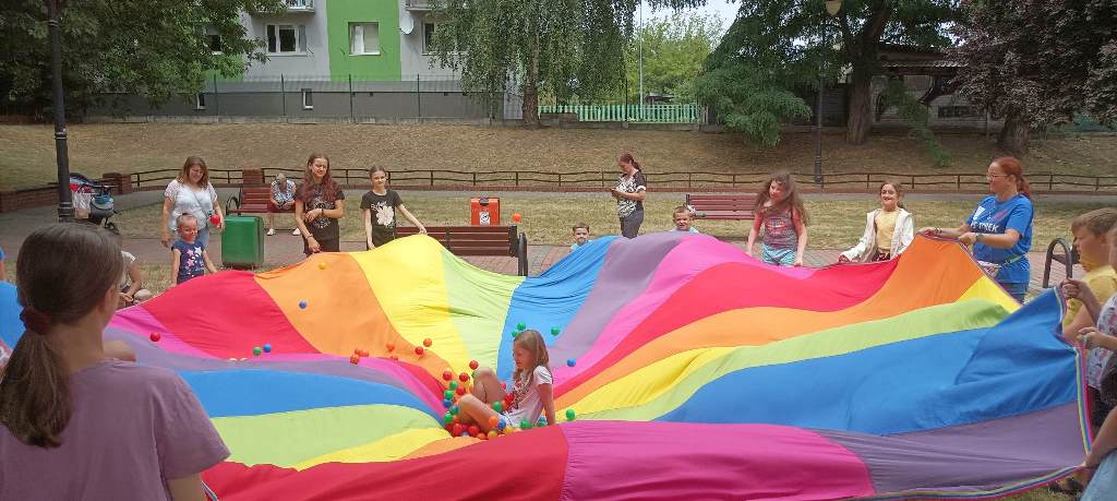 Kolorowe wakacje w mieście 